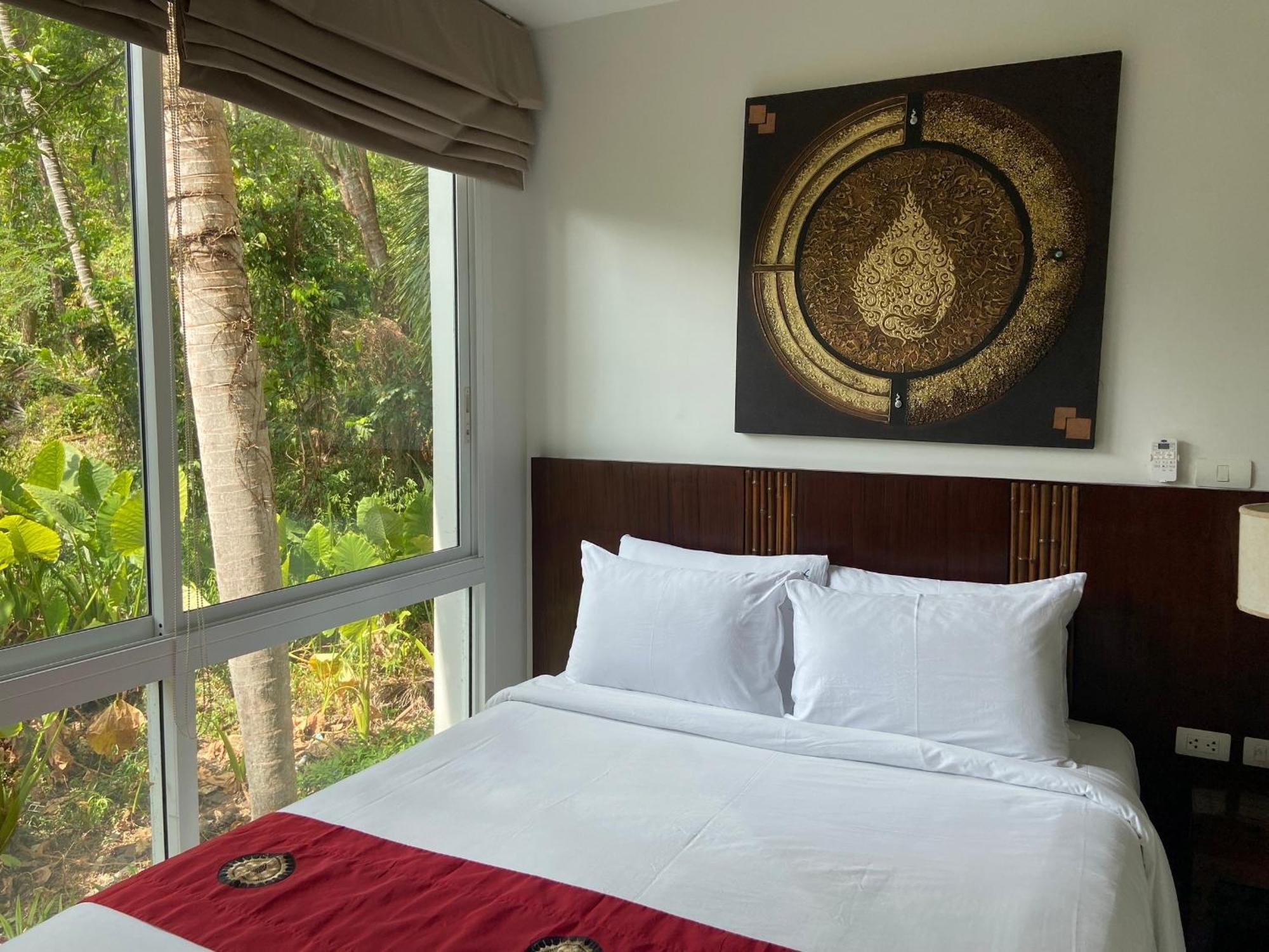 Park By Destada Surin Beach (Phuket)